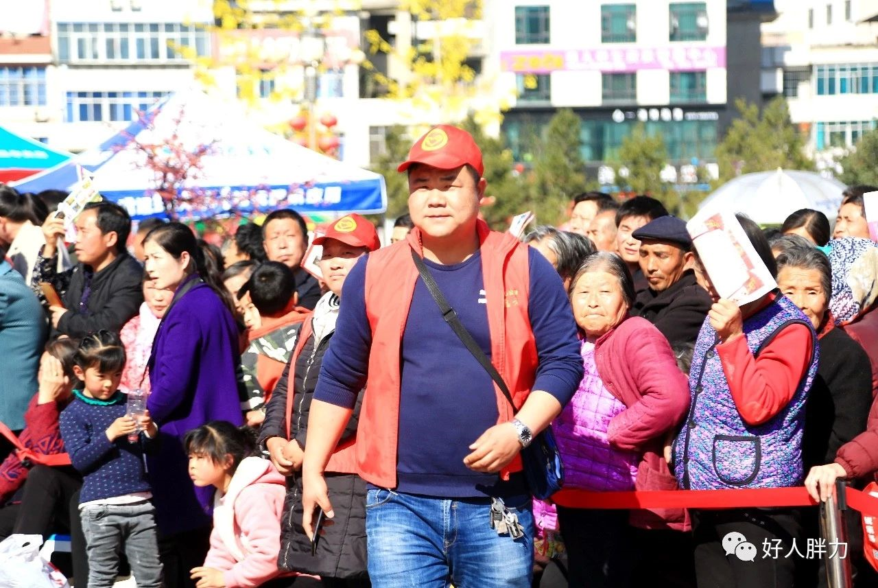 我会志愿者王力同志荣获商洛市第六届助人为乐道德模范称