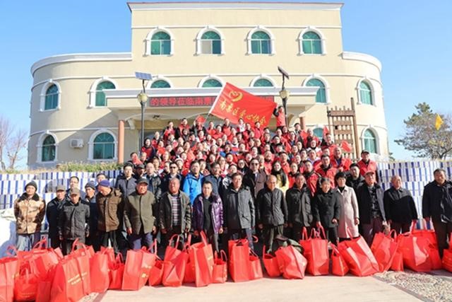 “防治尘肺、自由呼吸——关爱尘肺患者公益行”首站活动